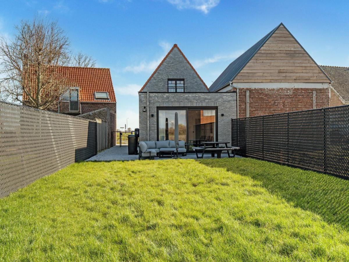 Modern Holiday Home With Garden Aardenburg Kültér fotó