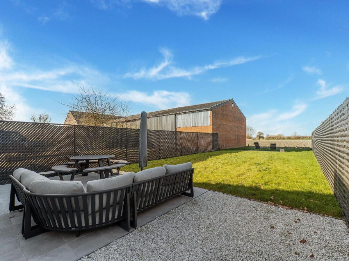 Modern Holiday Home With Garden Aardenburg Kültér fotó